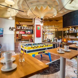 https://hostel-npoznam.hotels-in-ljubljana.com